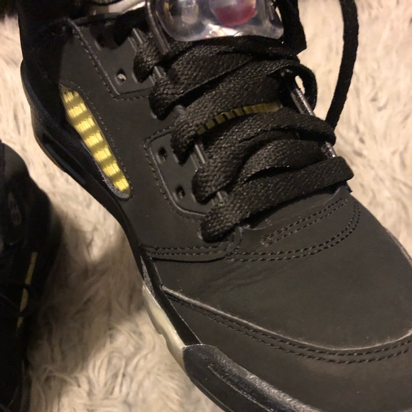 Jordans 5 4.5Y - Picture 6 of 7